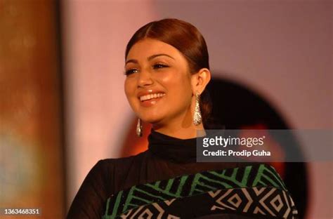 193 Ayesha Takia Photos & High